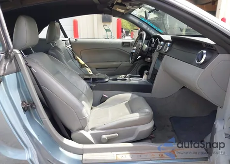 2007 Ford Mustang V6 Deluxe/V6 Premium from USA, damaged, VIN 1ZVFT84N375252177